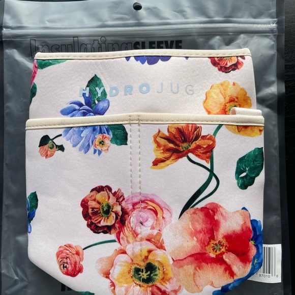 Brand new Hydrojug sleeves. Never used. Will sell as a set or message me. - Picture 4 of 12